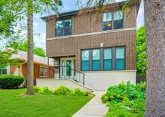1053 Troost Avenue, Forest Park, IL 60130