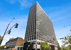 4343 N Clarendon Ave #618, Chicago, IL 60613
