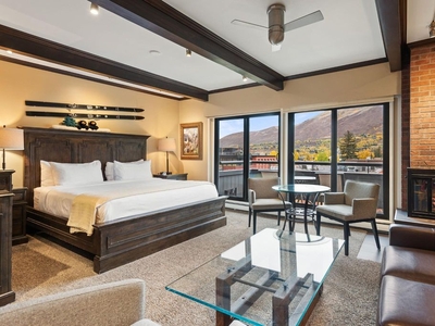 Luxury Flat for sale in Aspen, Colorado
