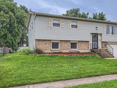 3 bedroom, Country Club Hills IL 60478