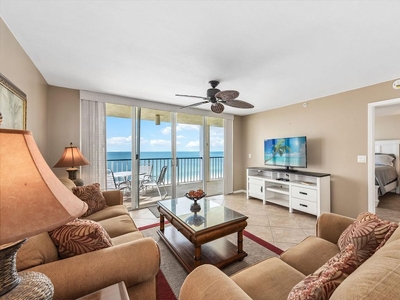 3 bedroom luxury Flat for sale in Marco Island, Florida