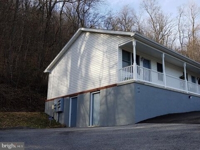 Flat For Rent In Berkeley Springs, West Virginia