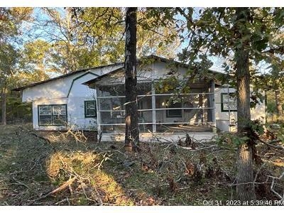 Foreclosure Single-family Home In Hughes Springs, Texas