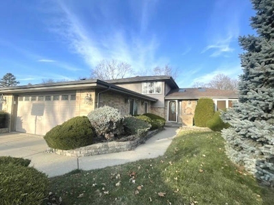 Home For Rent In Palos Hills, Illinois