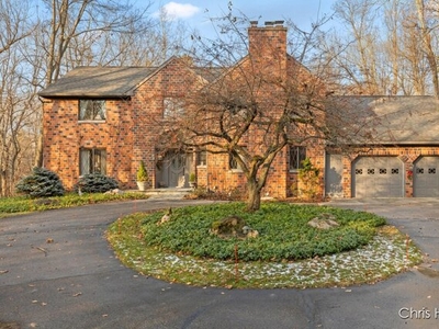 Home For Sale In Ada, Michigan