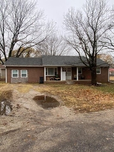 Home For Sale In Altamont, Kansas