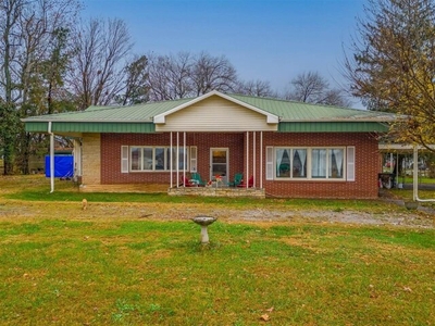 Home For Sale In Auburn, Kentucky