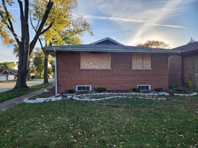 Home For Sale In Dolton, Illinois