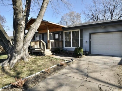 Home For Sale In Lincoln, Nebraska