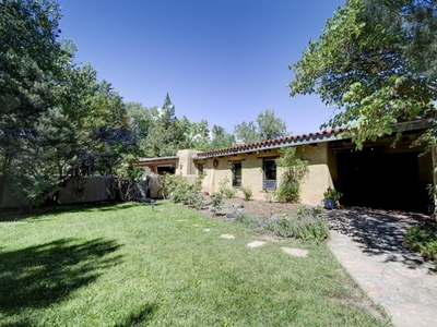 Home For Sale In Los Ranchos, New Mexico