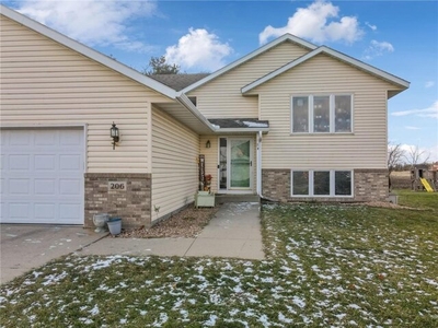 Home For Sale In New Prague, Minnesota