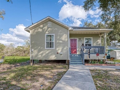 Home For Sale In Santa Fe, Texas