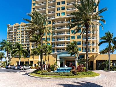 Luxury Apartment for sale in Palmetto, Florida