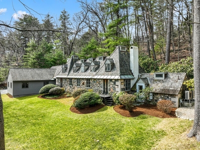 Luxury Villa for sale in Weston, Massachusetts