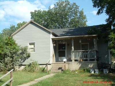 833 W Coates St, Moberly, MO 65270 - Multifamily for Sale