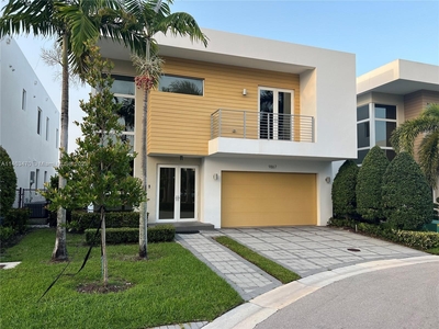 9867 NW 75th Ter, Doral, FL, 33178 | 5 BR for rent, rentals