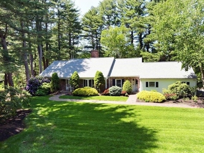 Home For Sale In Lynnfield, Massachusetts