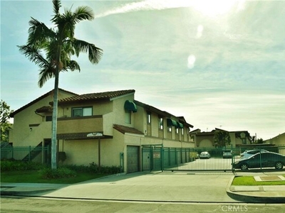 Flat For Rent In Buena Park, California