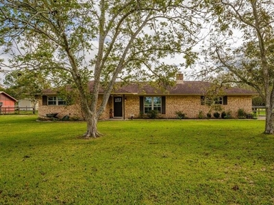 Home For Rent In Santa Fe, Texas