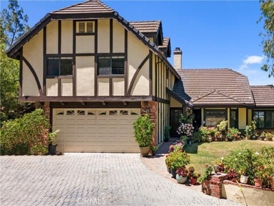 Home For Sale In Calabasas, California