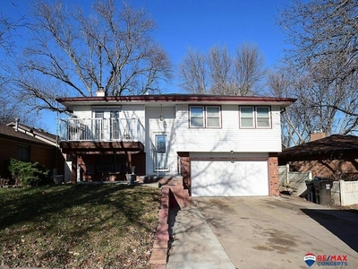 Home For Sale In Lincoln, Nebraska