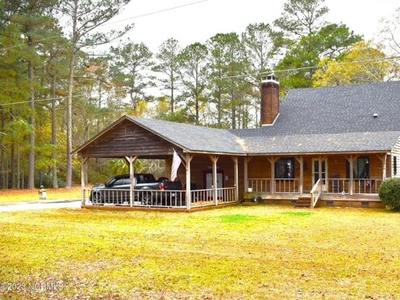 Home For Sale In Whiteville, North Carolina