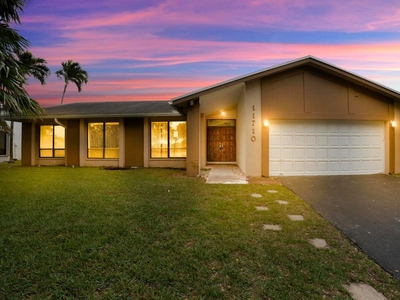 4 bedroom luxury Detached House for sale in Cooper City, Florida