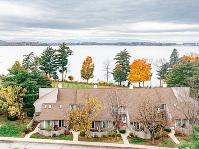 6 room luxury Apartment for sale in South Burlington, Vermont