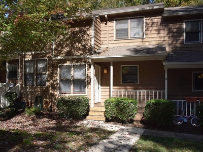 111 Inverness Ct, Cary, NC 27511