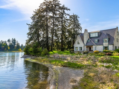 5 bedroom luxury House for sale in Bainbridge Island, Washington