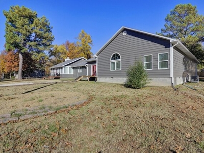 Home For Sale In Branson West, Missouri