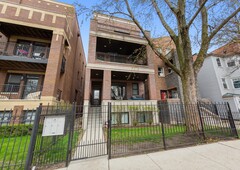 3321 N Seminary Ave #3, Chicago, IL 60657