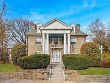 Luxury 6 bedroom Detached House in 5100 Chevy Chase Pkwy Nw, Washington City, District of Columbia