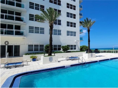1 bedroom luxury Apartment for sale in Miami Beach, Florida