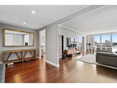 3 bedroom luxury Apartment for sale in New York