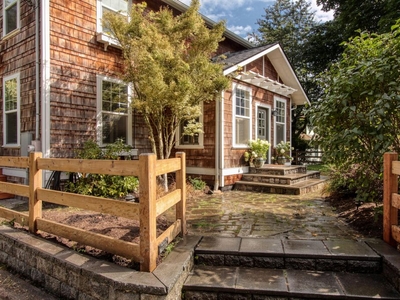 Luxury Detached House for sale in Bainbridge Island, Washington