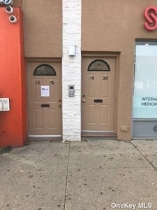 Flat For Rent In Whitestone, New York