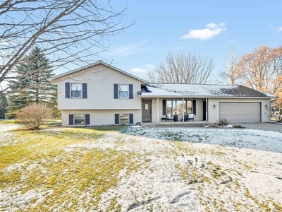 Home For Sale In Howard, Wisconsin