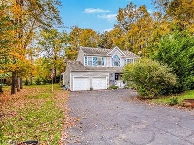 Home For Sale In Newton, New Jersey