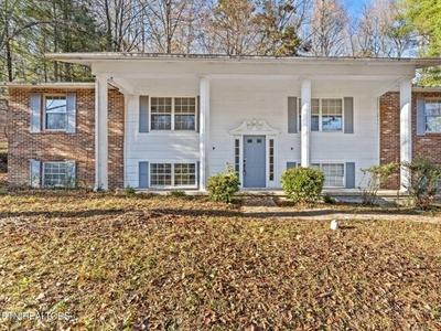Home For Sale In Oak Ridge, Tennessee