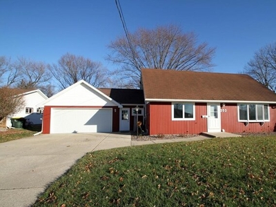 Home For Sale In Prairie Du Sac, Wisconsin