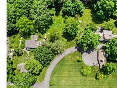 429 Round Hill Road, Greenwich, CT, 06831 | Nest Seekers