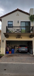 2 bedroom luxury Townhouse for sale in Sunrise, Florida