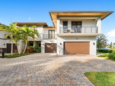 Luxury Townhouse for sale in Coral Springs, United States