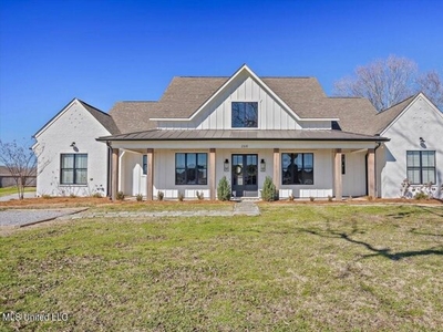 Home For Sale In Brandon, Mississippi