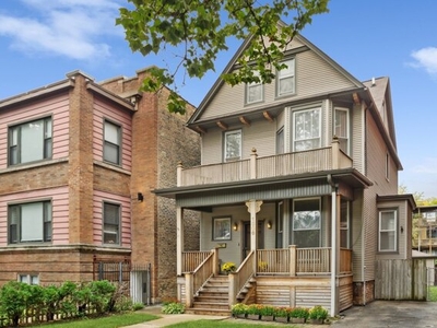 Home For Sale In Chicago, Illinois