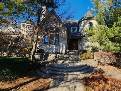 Home For Sale In Hinsdale, Illinois