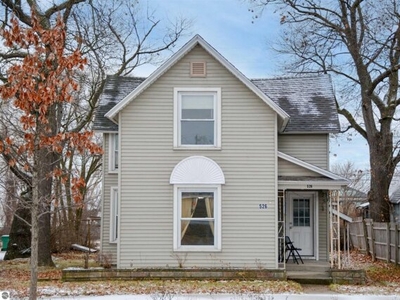 Home For Sale In Traverse City, Michigan