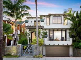4 bedroom luxury House for sale in Coronado, California