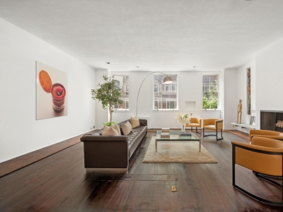121 East 83rd Street, New York, NY, 10028 | Nest Seekers